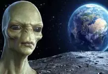 Extraterrestres de 1.000 exoplanetas cercanos podrían vernos, según un nuevo estudio John Lear: Ex piloto de la CIA afirma que hay extraterrestres viviendo en la luna